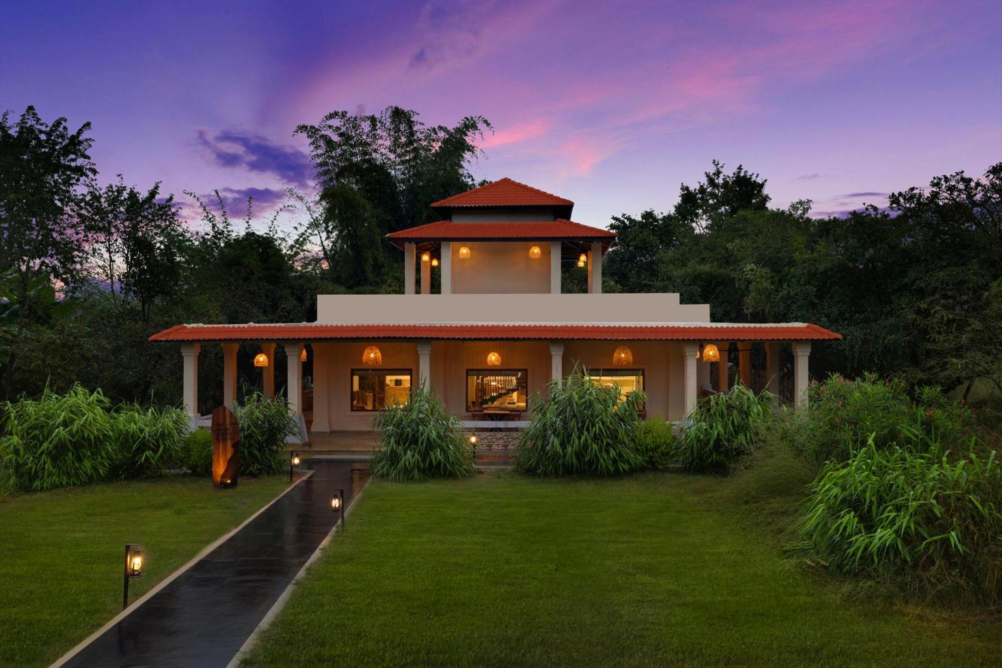 Lemon Tree Wildlife Resort, Kānha Exterior photo