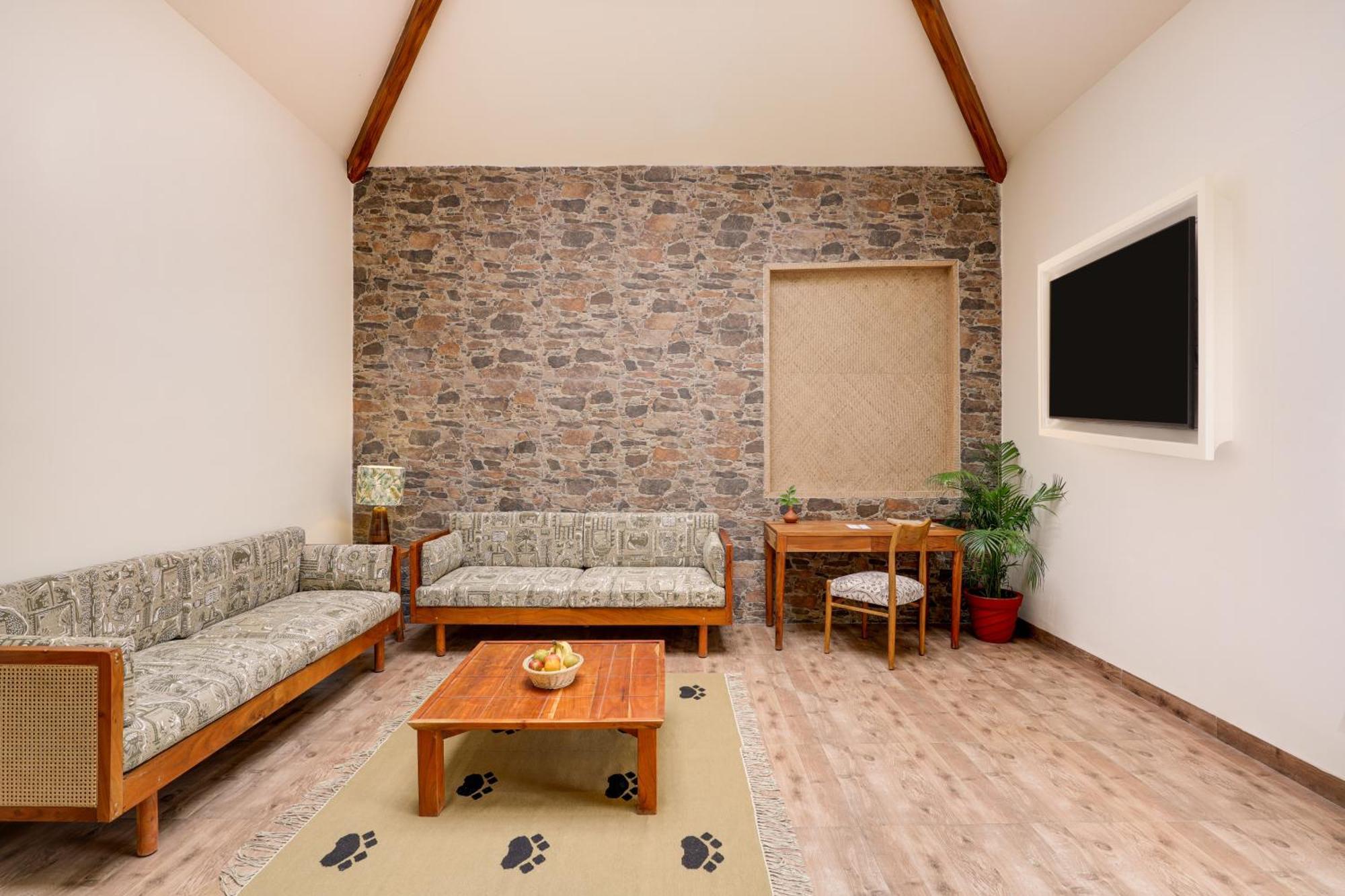 Lemon Tree Wildlife Resort, Kānha Room photo