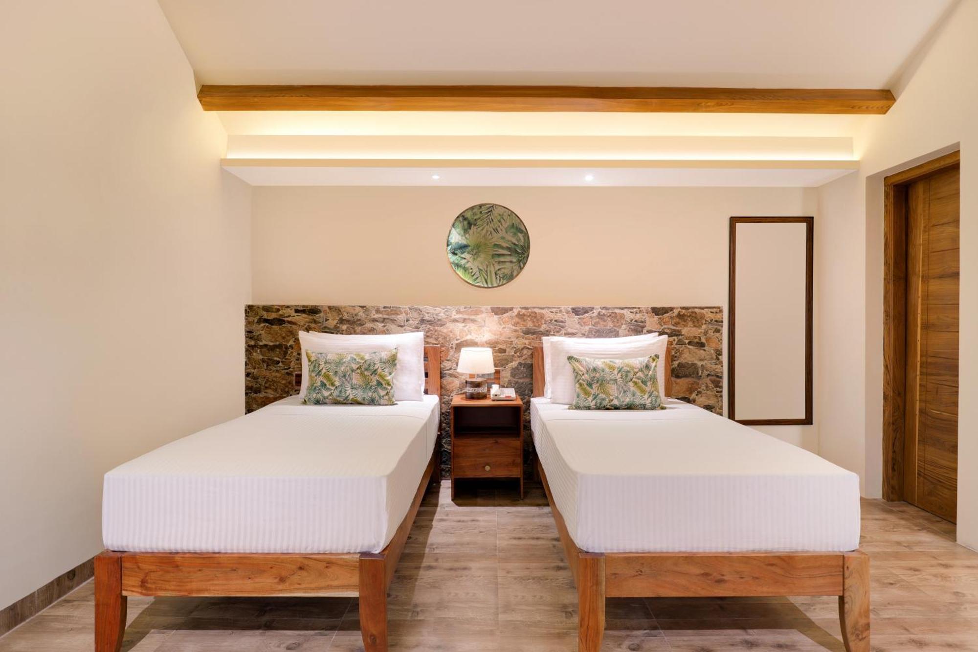 Lemon Tree Wildlife Resort, Kānha Room photo